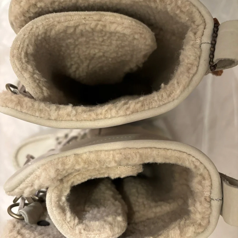 NWT Manitobah Waterproof Pacific Tall Boot - Picture 5 of 6